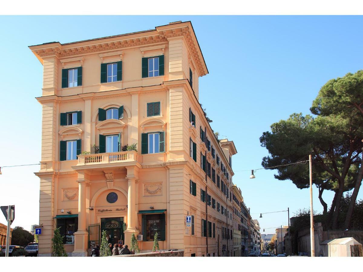 Appartamento D'Epoca Colosseo Art Gallery Rom Eksteriør billede
